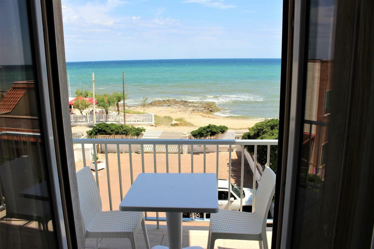 Appartamenti Costa Dei Trulli Torre Canne Bagian luar foto
